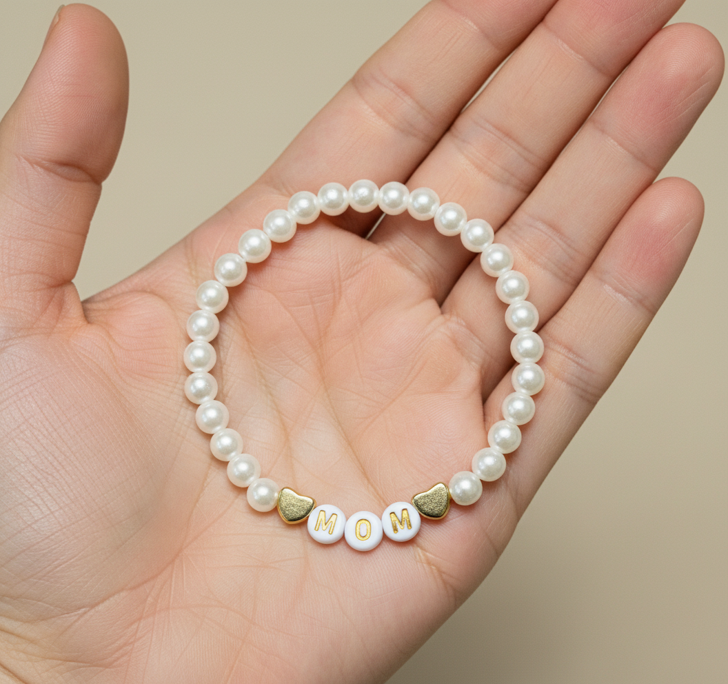 Personalized Pearl Name Bracelet - Custom White & Gold Stretch Beaded Bracelet- Dainty Letter Bracelet Gift