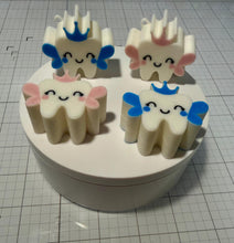 Charger l'image dans la galerie, Kids Lost Tooth Storage Container: Baby Keepsake Box, Tooth Fairy Box